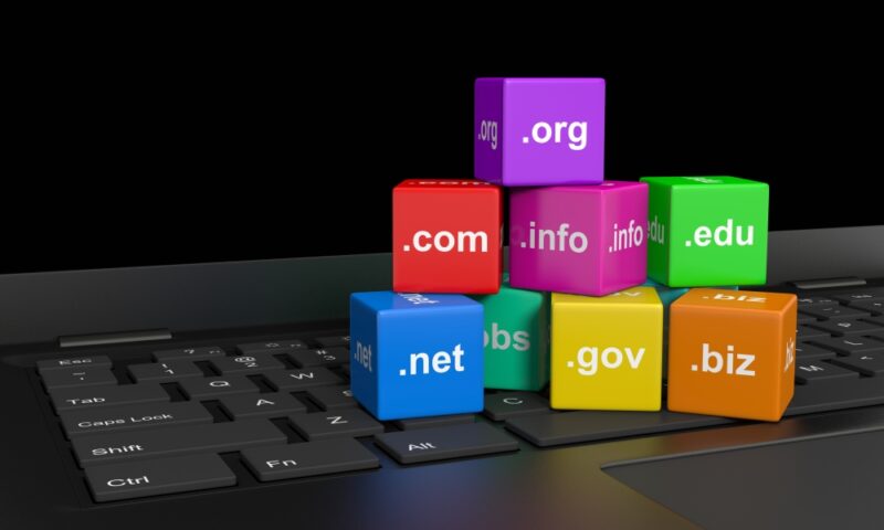 Pasii necesari pentru a alege cel mai potrivit domeniu pentru site-ul tau