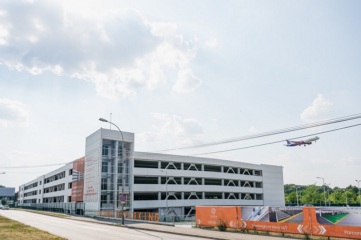 parcare henri coanda aeroport